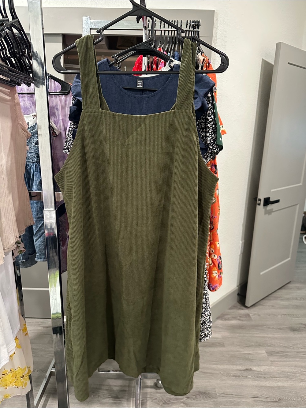 Women’s Plus Size Green Corduroy Dress - Picture 2 of 4